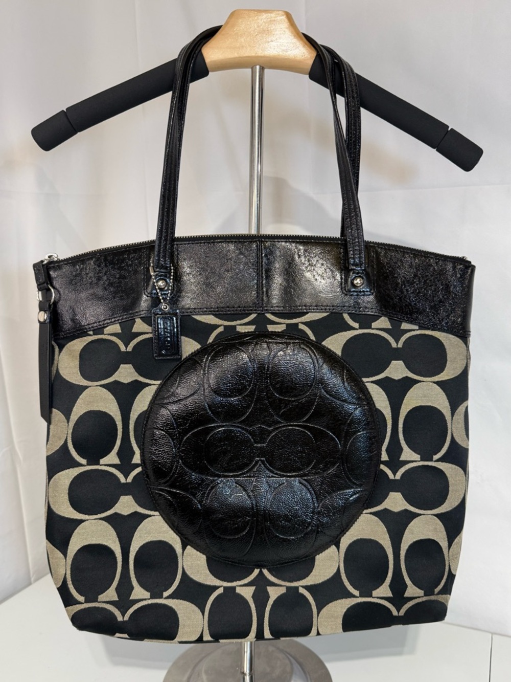 Coach‎ Laura Signature Tote F18335 Black Khaki Op Art Medallion Large Bag